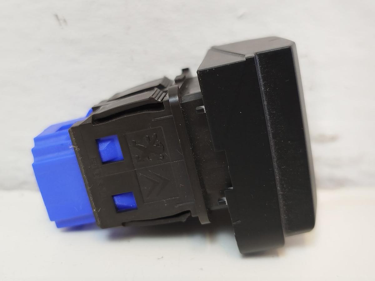 Peugeot 2008 I CU Schalter Warnblinkanlage Warnblinkschalter OEM