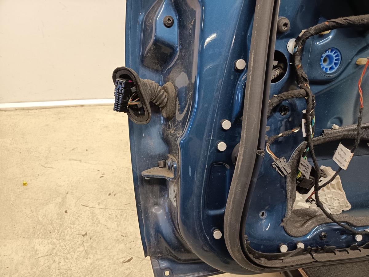 Audi A6 Avant 4F original T&uuml;r vorn rechts Beifahrer (Roh) Z5B Stratosblau Bj2005