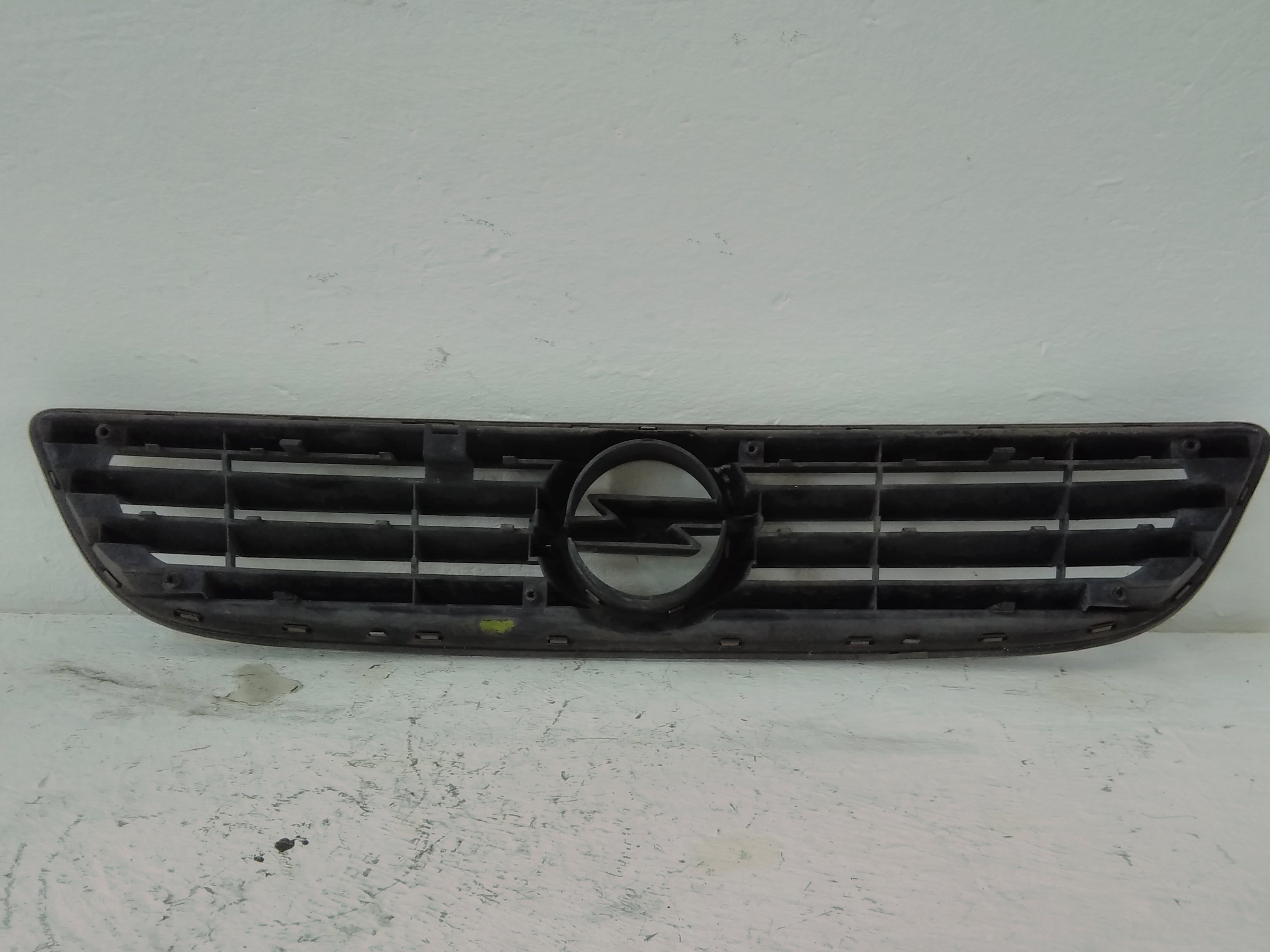 Opel Zafira A Bj00 Kühlergrill Grill Frontgrill 90580685