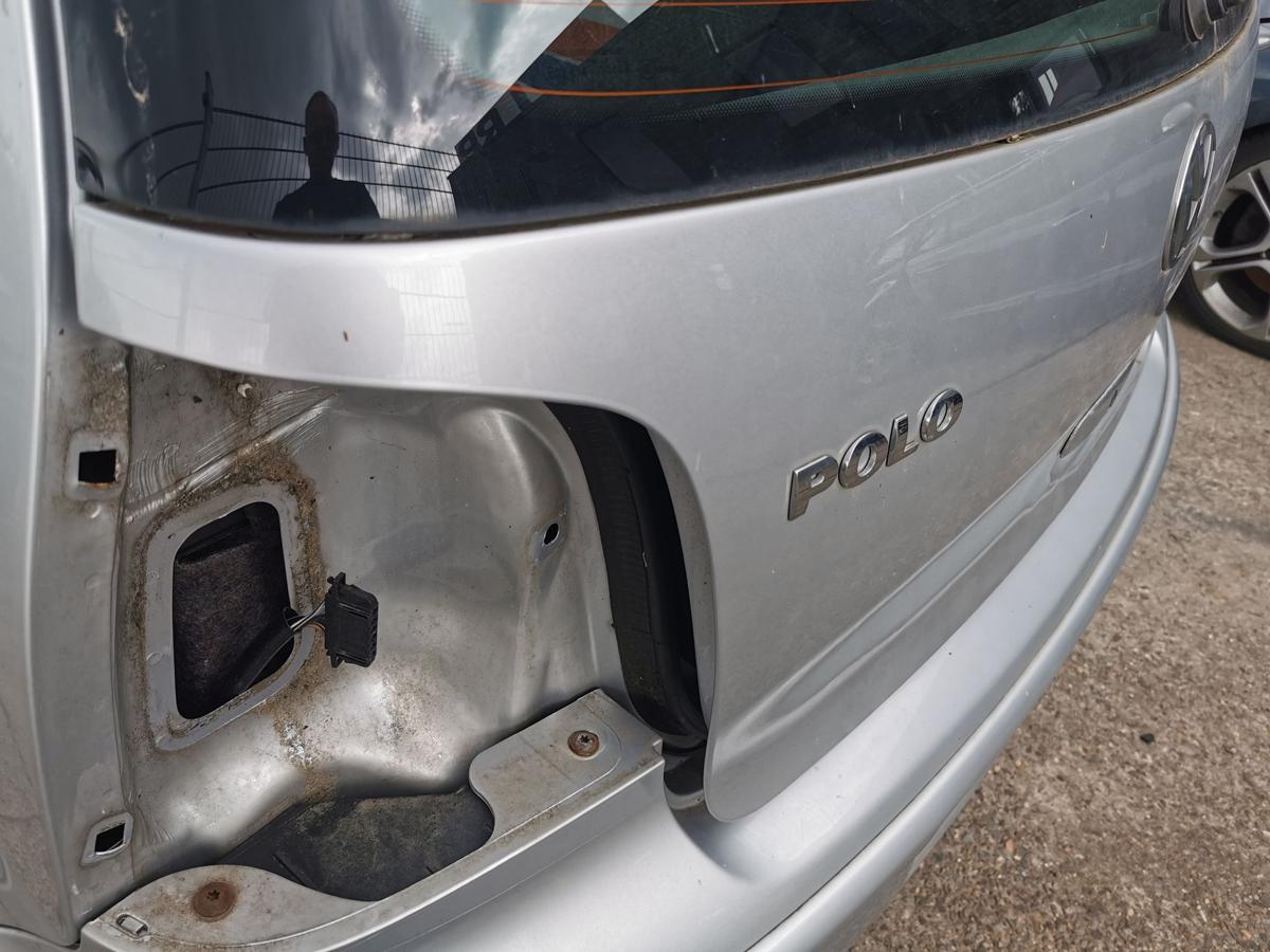 VW Polo 9N1 Heckklappe Klappe Deckel hinten mit Scheibe LA7W Reflexsilber Rohbau