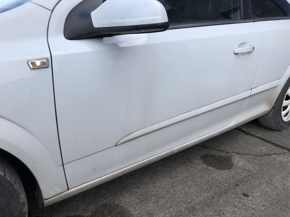 Opel Astra H GTC T&uuml;r vorn links Fahrert&uuml;r im Rohbau 10U Casablancawei&szlig;