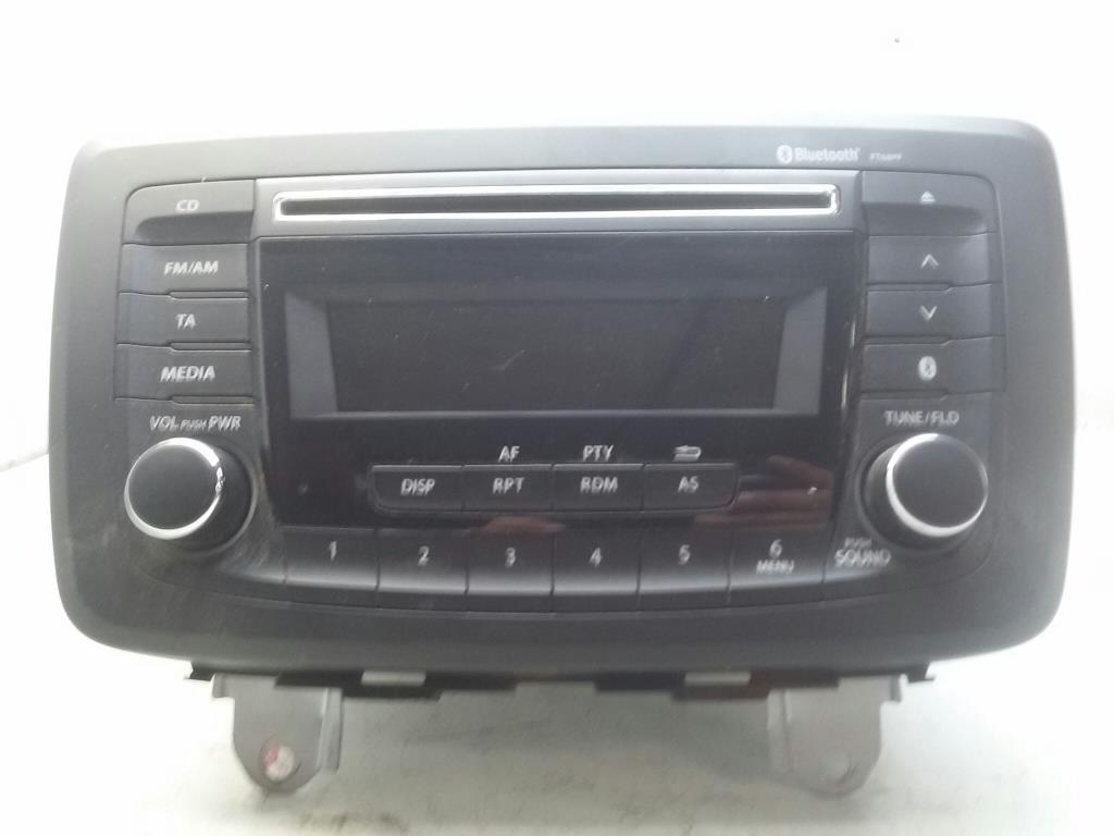 Suzuki Baleno Bj.2016 original Radio FUJITSU 3910168PF0