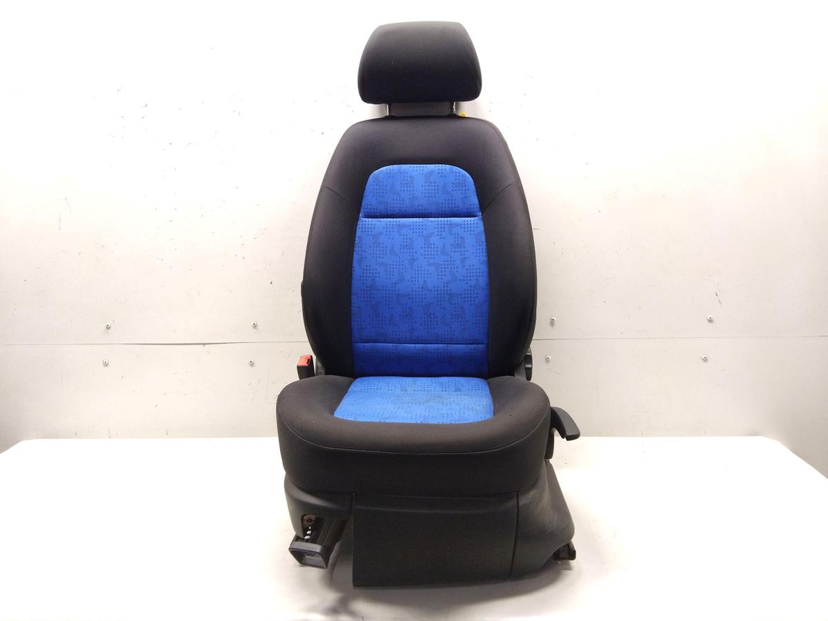 Skoda Fabia 1 6Y Sitz vorn links Fahrersitz Stoff schwarz blau BJ2003