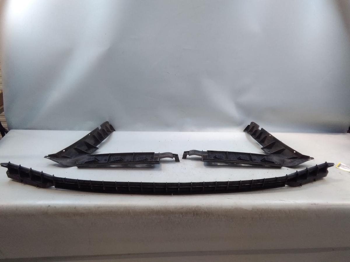 VW Passat 3BG Limo original Satz F&uuml;hrungen Halter Sto&szlig;f&auml;nger hinten 3 St&uuml;ck Bj.2001