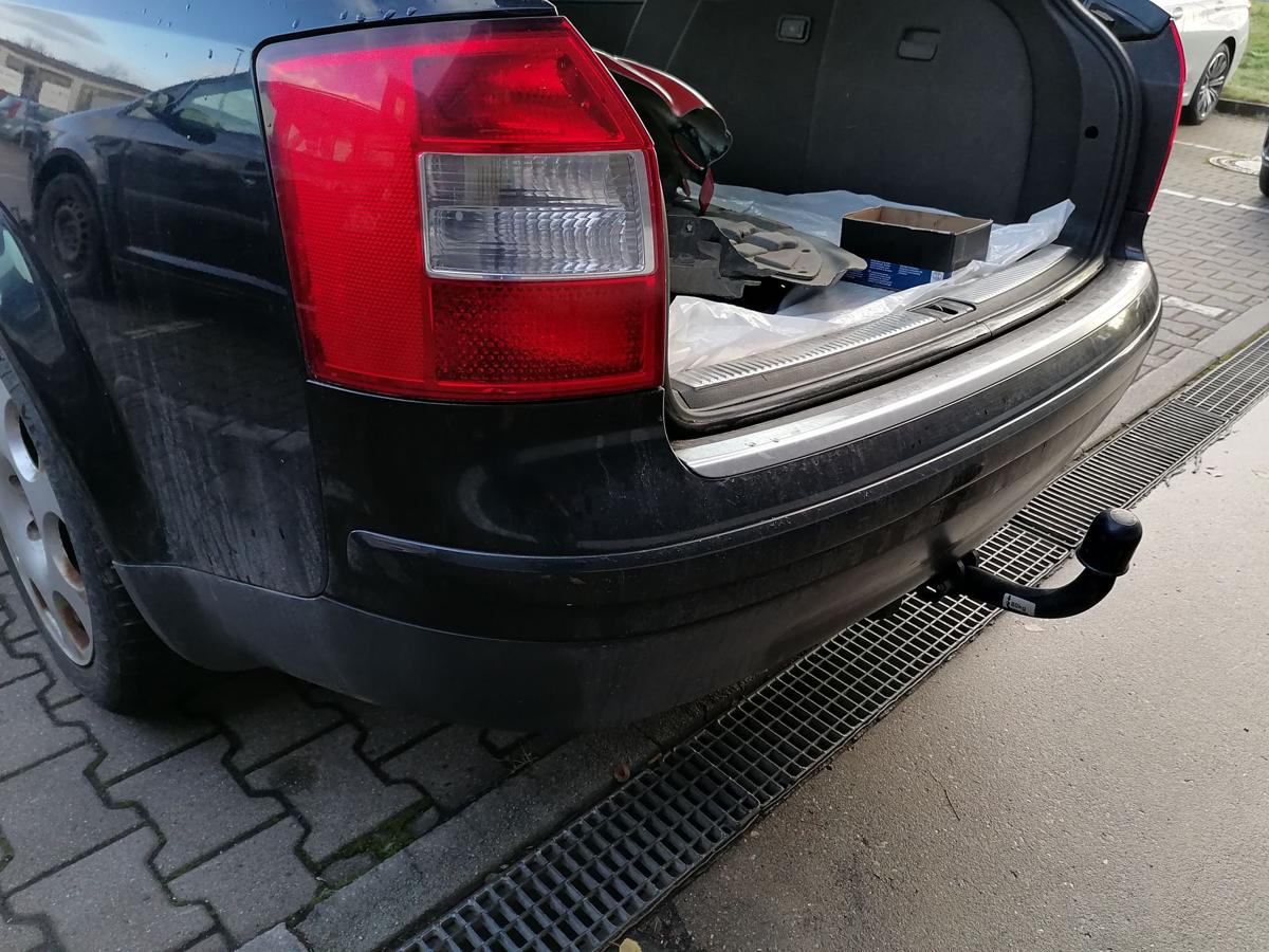 Audi A4 8E Stoßstange Stoßfänger hinten Avant BJ01-04