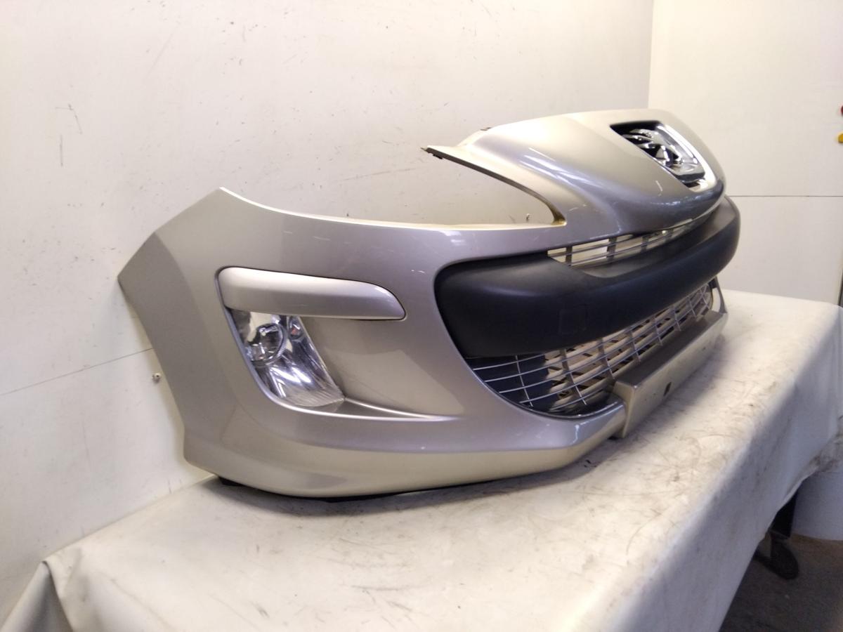 Peugeot 308 SW original Sto&szlig;f&auml;nger Sto&szlig;stange vorn aschgraumetallic ETS Bj.2009