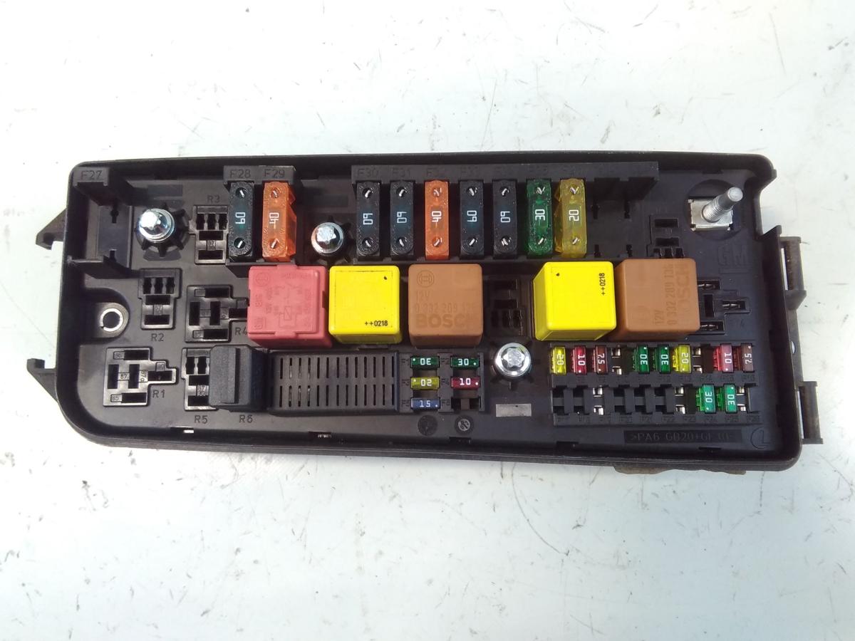 Opel Vectra C original Zentralelektrik Sicherungskasten vorn 13112920AM BJ2002