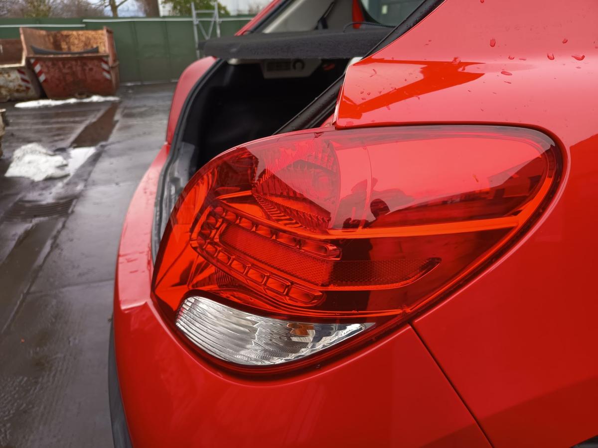 Peugeot 207 original R&uuml;ckleuchte rechts Heck Schluss Licht Bj 2010