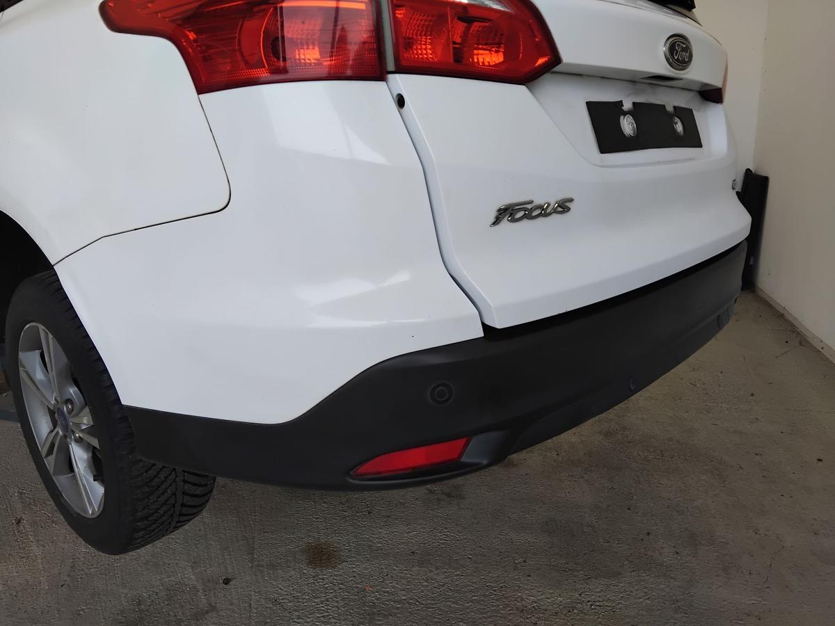 Ford Focus 3 DYB Turnier original Sto&szlig;f&auml;nger Sto&szlig;stange hinten frostweiss BJ2013