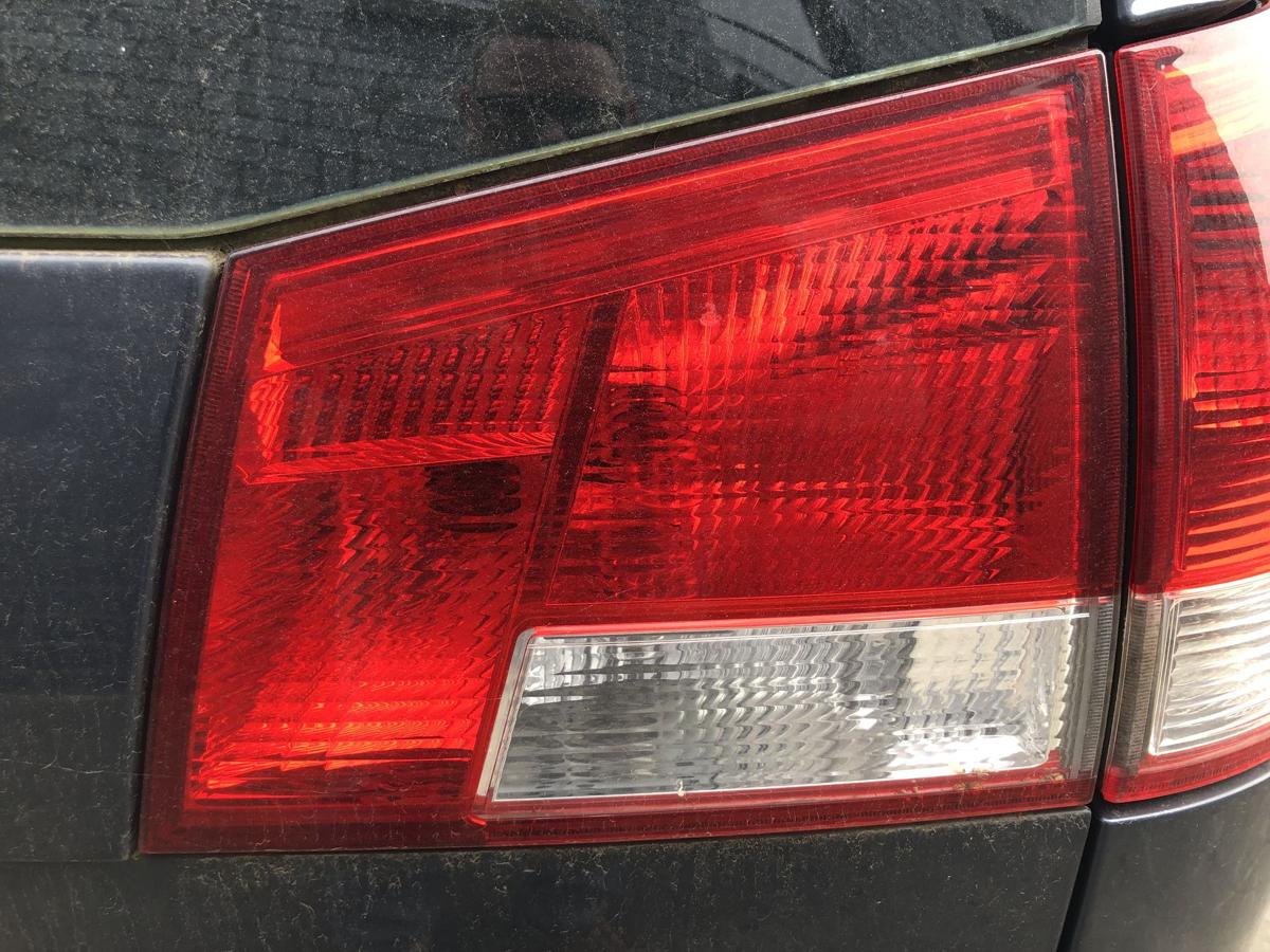 Opel Vectra C Caravan R&uuml;ckleuchte innen rechts R&uuml;cklicht Innenteil Heckklappe