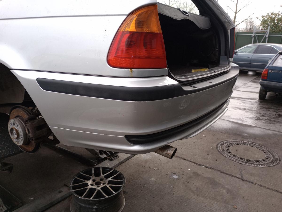 BMW 3er E46 Touring orig Stoßstange Stossfänger hinten 354 Titansilber met Bj 02