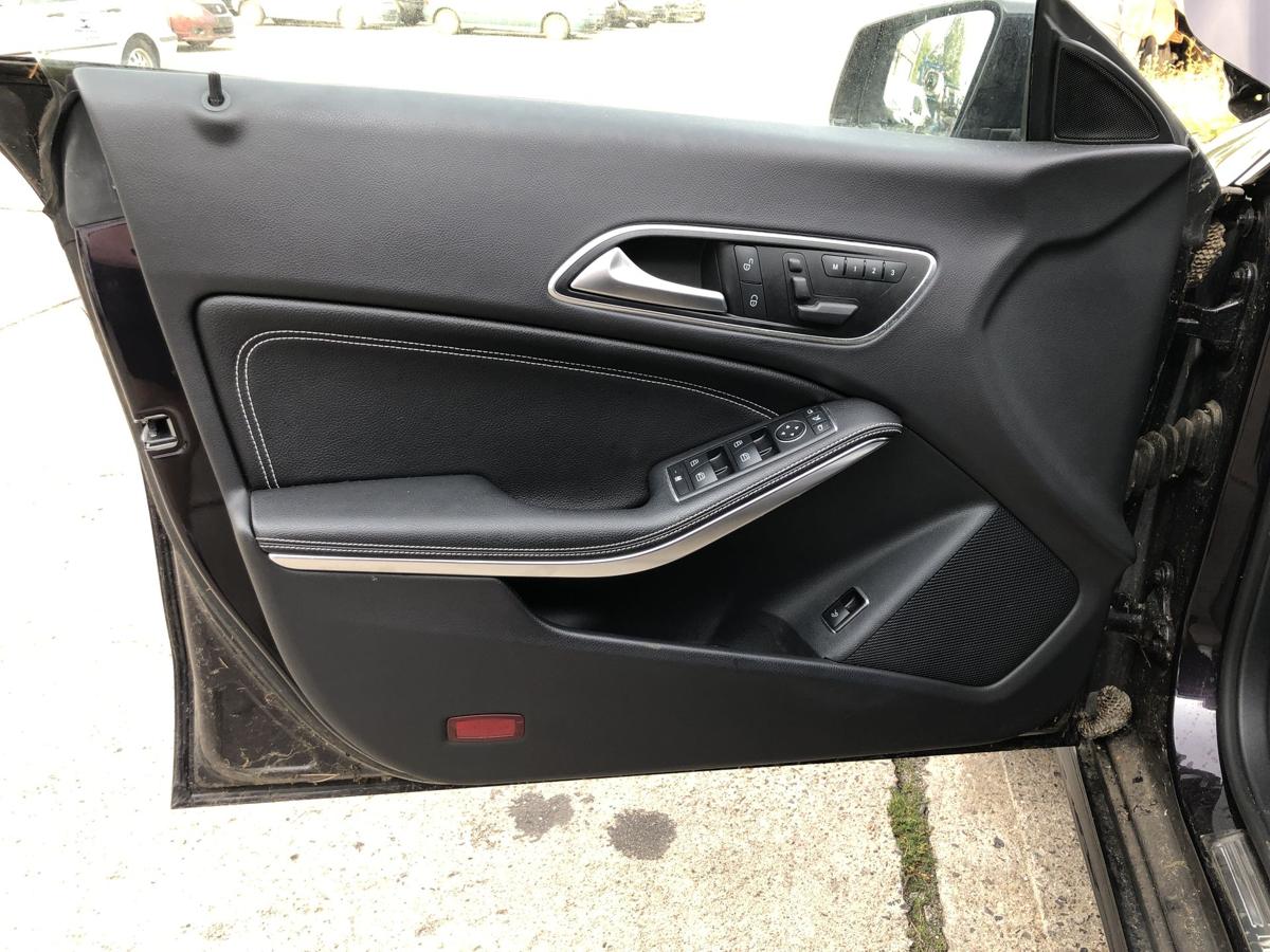 Mercedes CLA C117 bis 16 T&uuml;rverkleidung vorn links Fahrert&uuml;r T&uuml;rpappe Artico