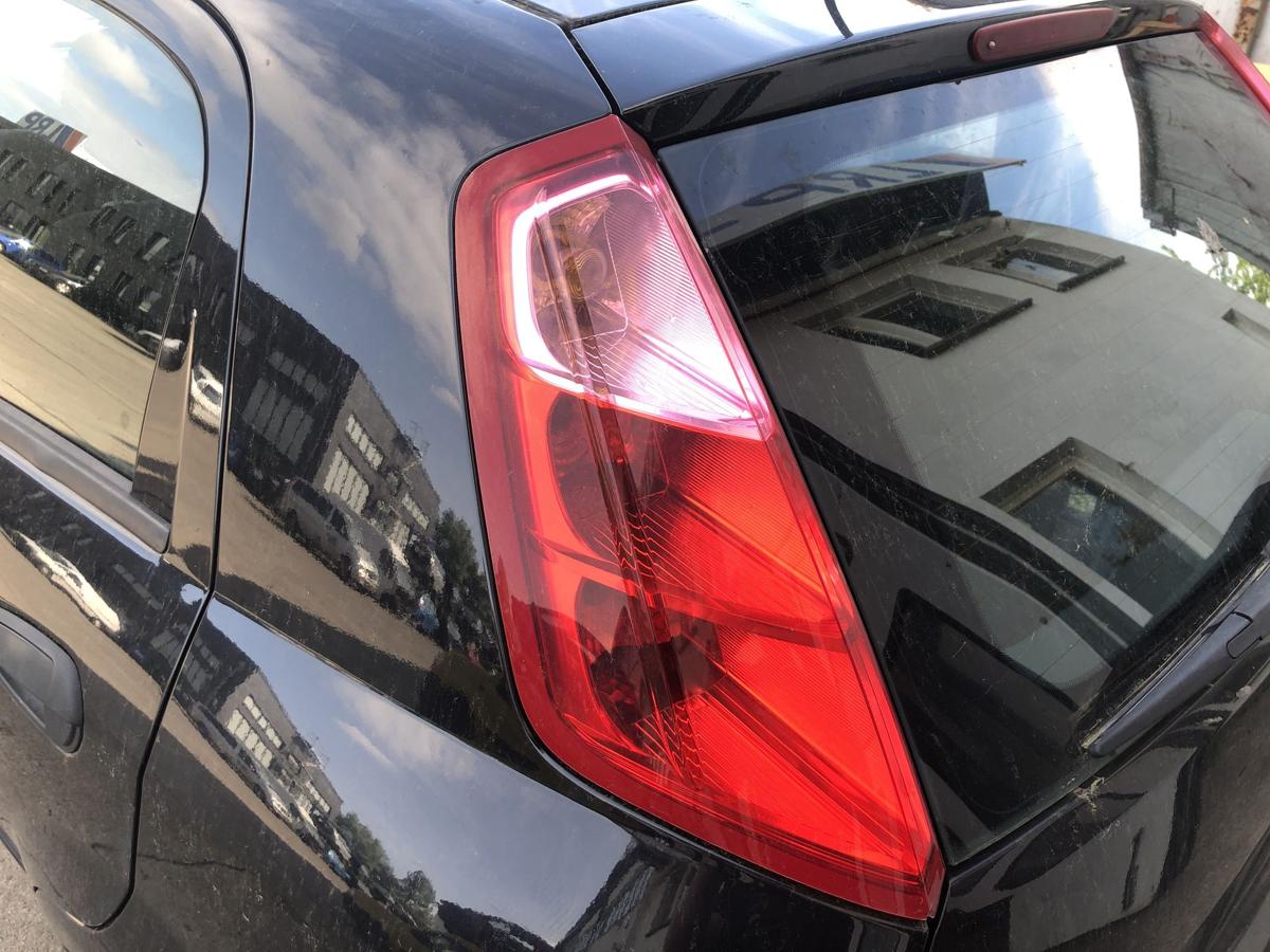 Fiat Grande Punto 199 R&uuml;ckleuchte links R&uuml;cklicht Heckleuchte 5trg 2005 bis 2009