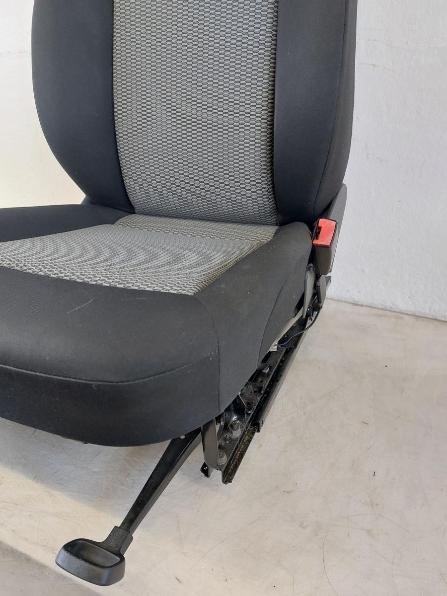 VW Polo 6R Sitz vorne rechts Beifahrersitz Stoff ohne Heizung