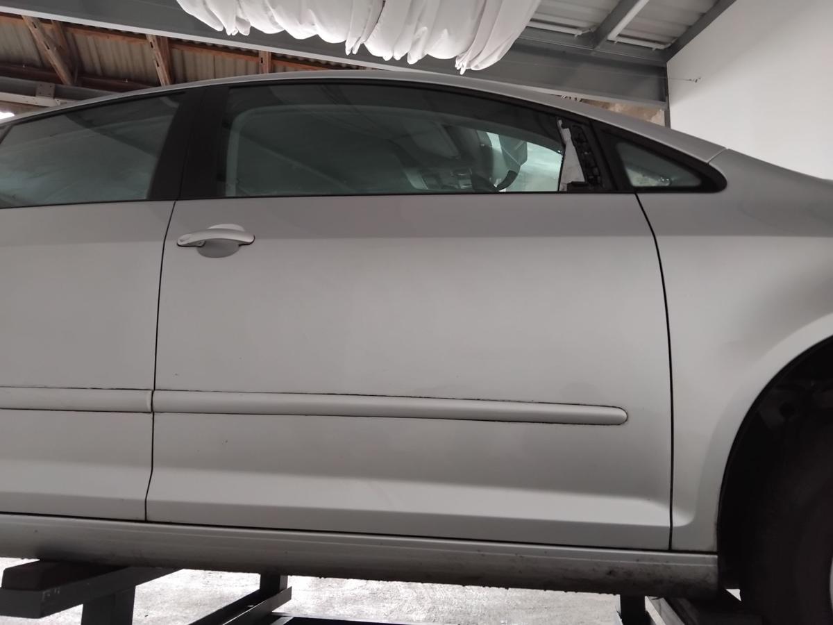 VW Golf Plus 5M Tür vorn rechts Beifahrertür reflexsilbermetallic LA7W BJ2005 VW Golf Plus 5M Tür vorn rechts Beifahrertür reflexsilbermetallic LA7W BJ2005