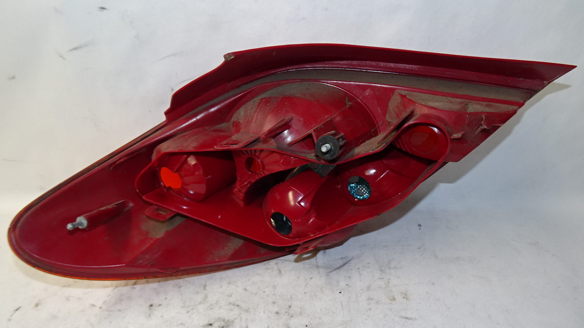 Peugeot 207 Bj2007 Rückleuchte Heckleuchte rechts rot 5 Türig 9649986580