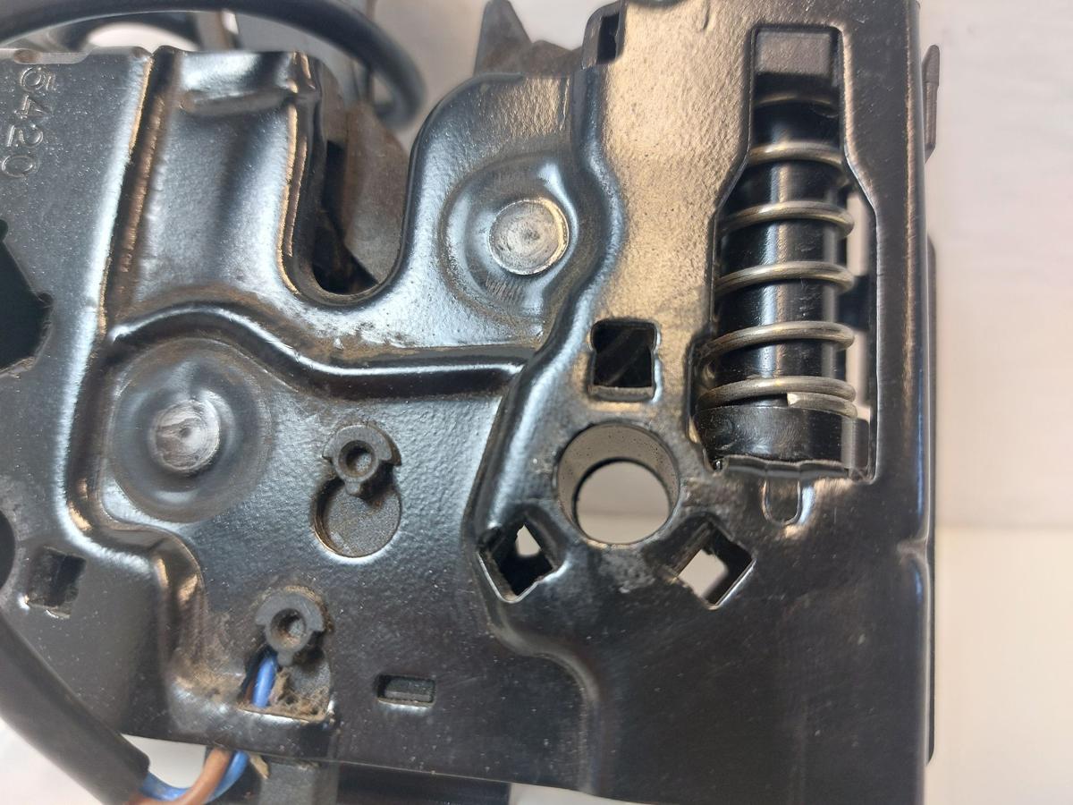 VW Golf 8 VIII CD Variant Haubenschloss Motorhaubenschloss rechts