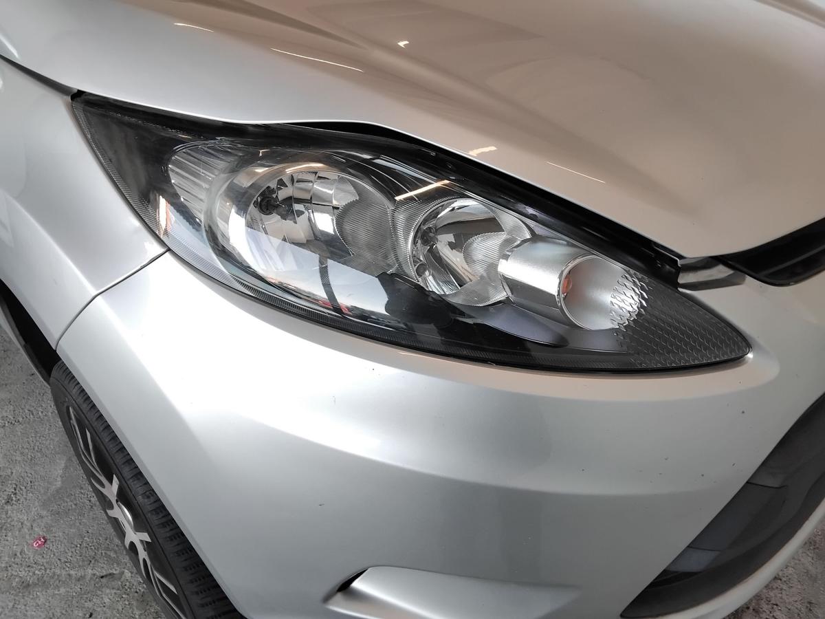 Ford Fiesta JA8 original Scheinwerfer rechts schwarz Halogen mit LWR BJ2009