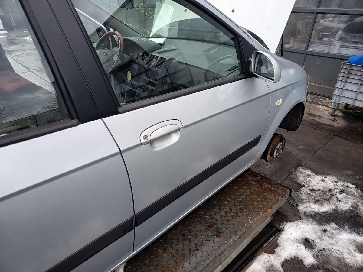 Hyundai Getz original T&uuml;r vorn rechts Beifahrer 5S Space silver Bj 2005