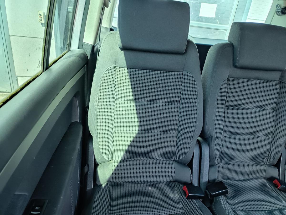 VW Touran 1T original Sitz hinten rechts 2 Reihe Stoff Baujahr 2004