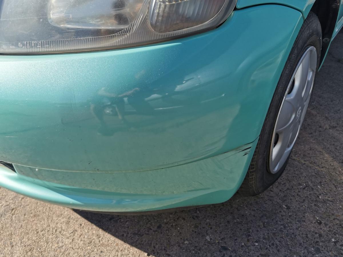 Toyota Yaris XP10 Stossstange Stossfänger Bumper vorn 764 Light Aqua Met bis 03