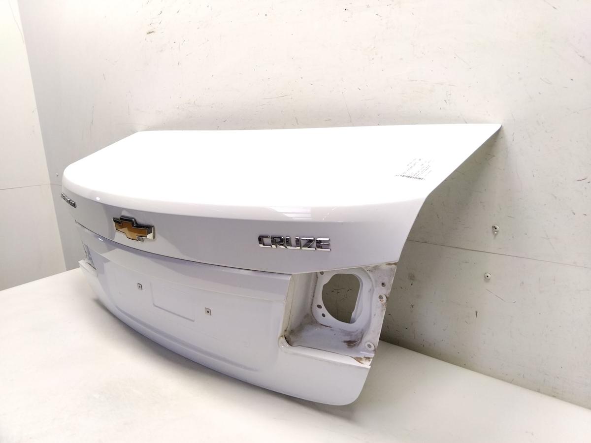 Chevrolet Cruze J300 Heckklappe Limousine GAZ Olympic White BJ2011