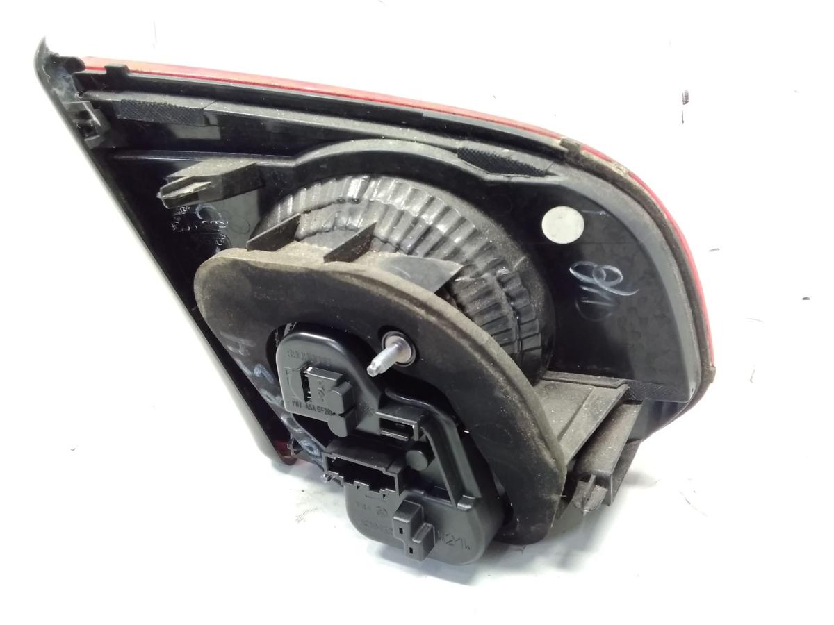 VW Golf 6 original Rückleuchte Schlussleuchte innen rechts Fließheck BJ2012