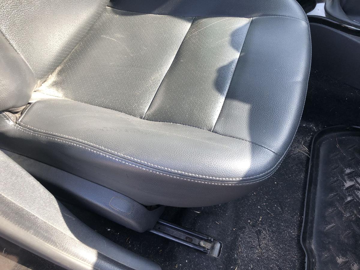 Dacia Duster 1 Typ HS Sitz vorn rechts Beifahrersitz Leder Kunstleder o Heizung