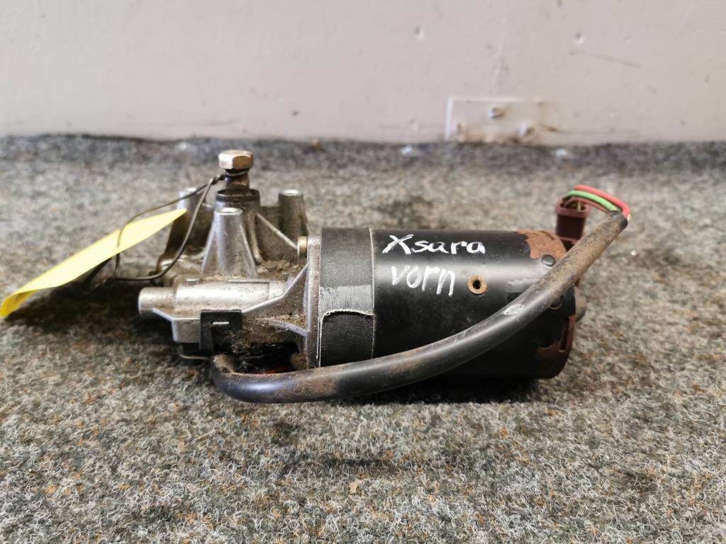 Citroen Xsara Picasso BJ 2003 Wischermotor vorn Scheibenwischer 04-10