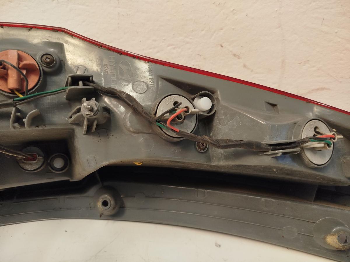 Hyundai I30 CW FD R&uuml;ckleuchte Schlu&szlig;leuchte R&uuml;cklicht hinten rechts Kombi