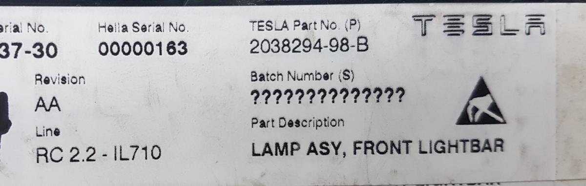 Tesla Model Y Juniper Tagfahrleuchte Lichtband Bj2025 2038294-98-B Modell ab2025