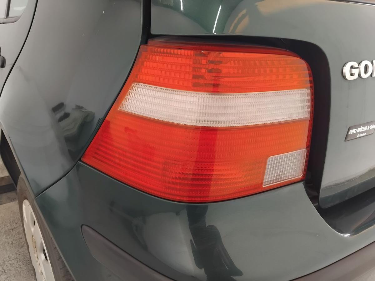 VW Golf 4 1J Flie&szlig;heck original R&uuml;ckleuchte Heckleuchte links BJ2003