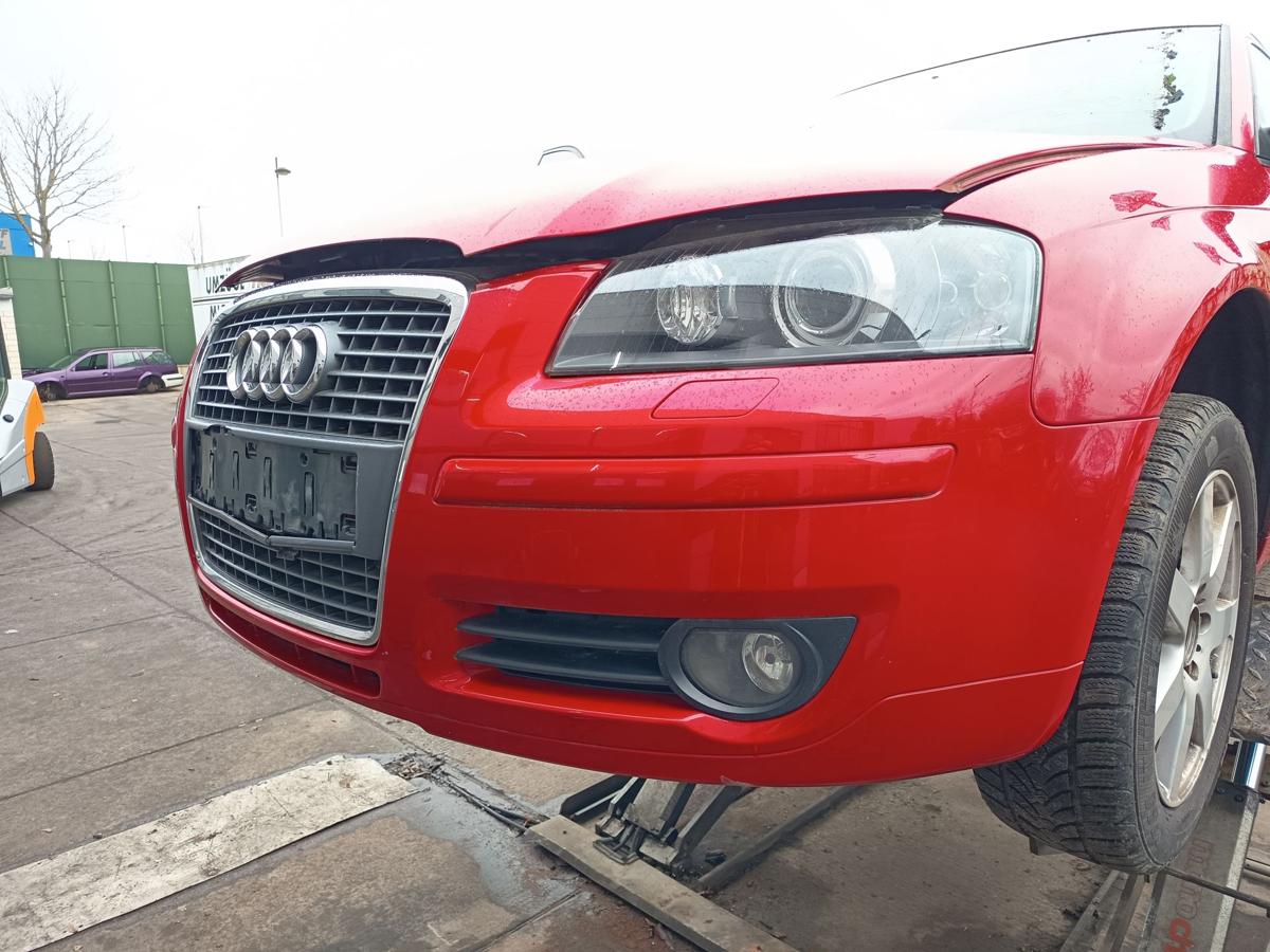 Audi A3 8PA original Sto&szlig;stange F&auml;nger vorn Front Y3J Brillantrot Bj 2005