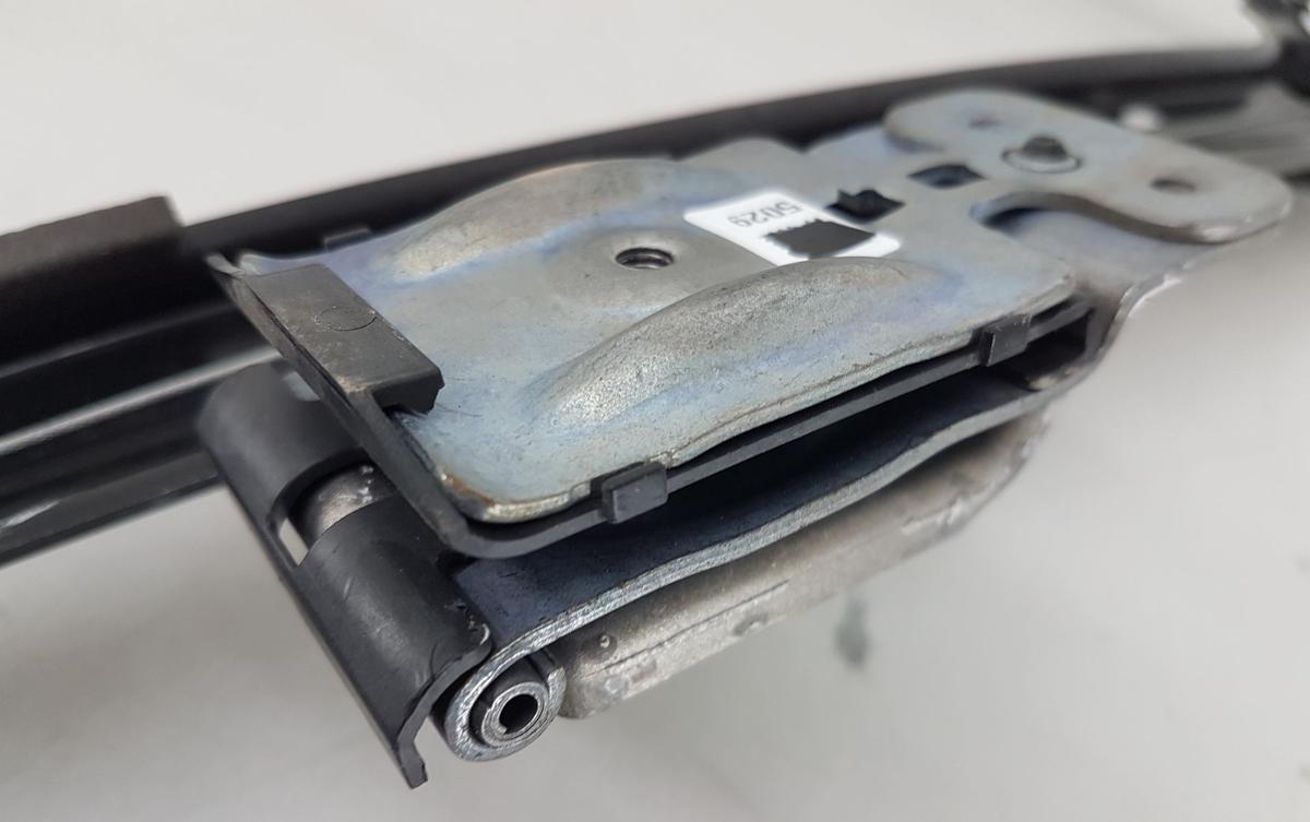 Tesla Model X Fensterheber vorn links Bj2022 1614126-00-E elektrisch