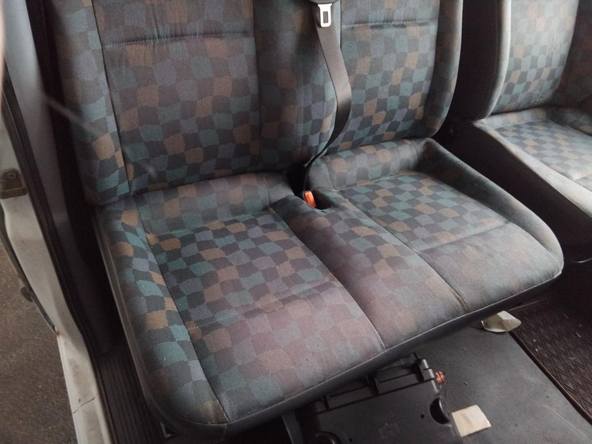 Mercedes Benz Vito 638 original Doppelsitz vorne rechts Beifahrersitz BJ2003