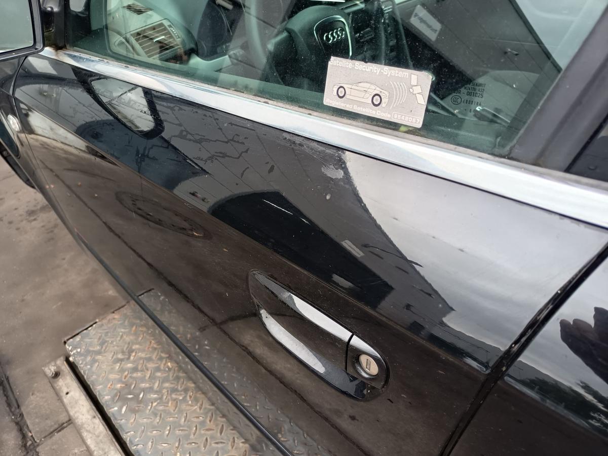 Audi A4 B7 original T&uuml;r vorn links Fahrer Y9B Brillantschwarz Bj 2007