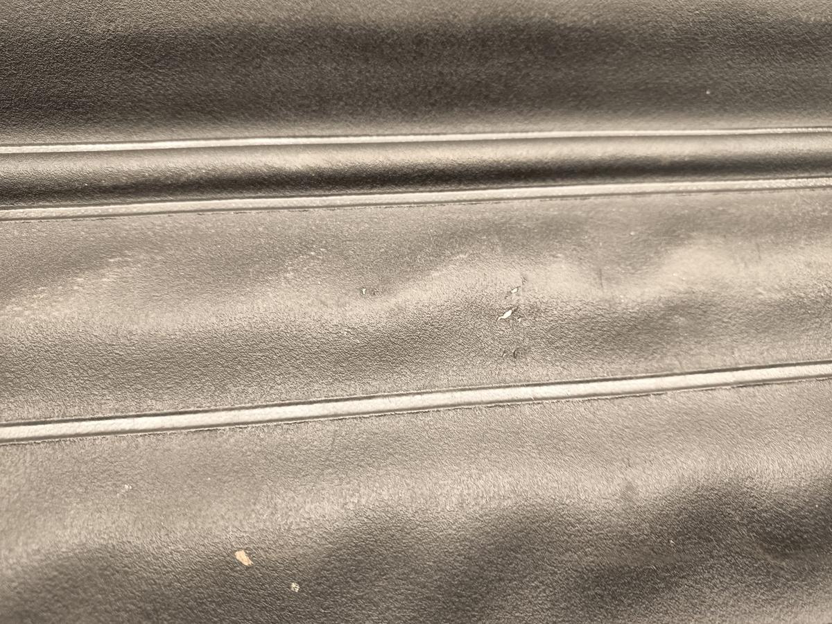 VW Passat Variant 32B Bj 1987 original Laderaumabdeckung in schwarz LEDER