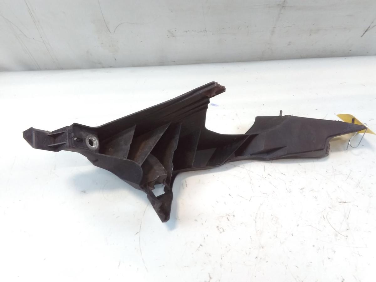 Audi A1 8X original Aufnahme Scheinwerfer rechts 8X0805608 BJ2010