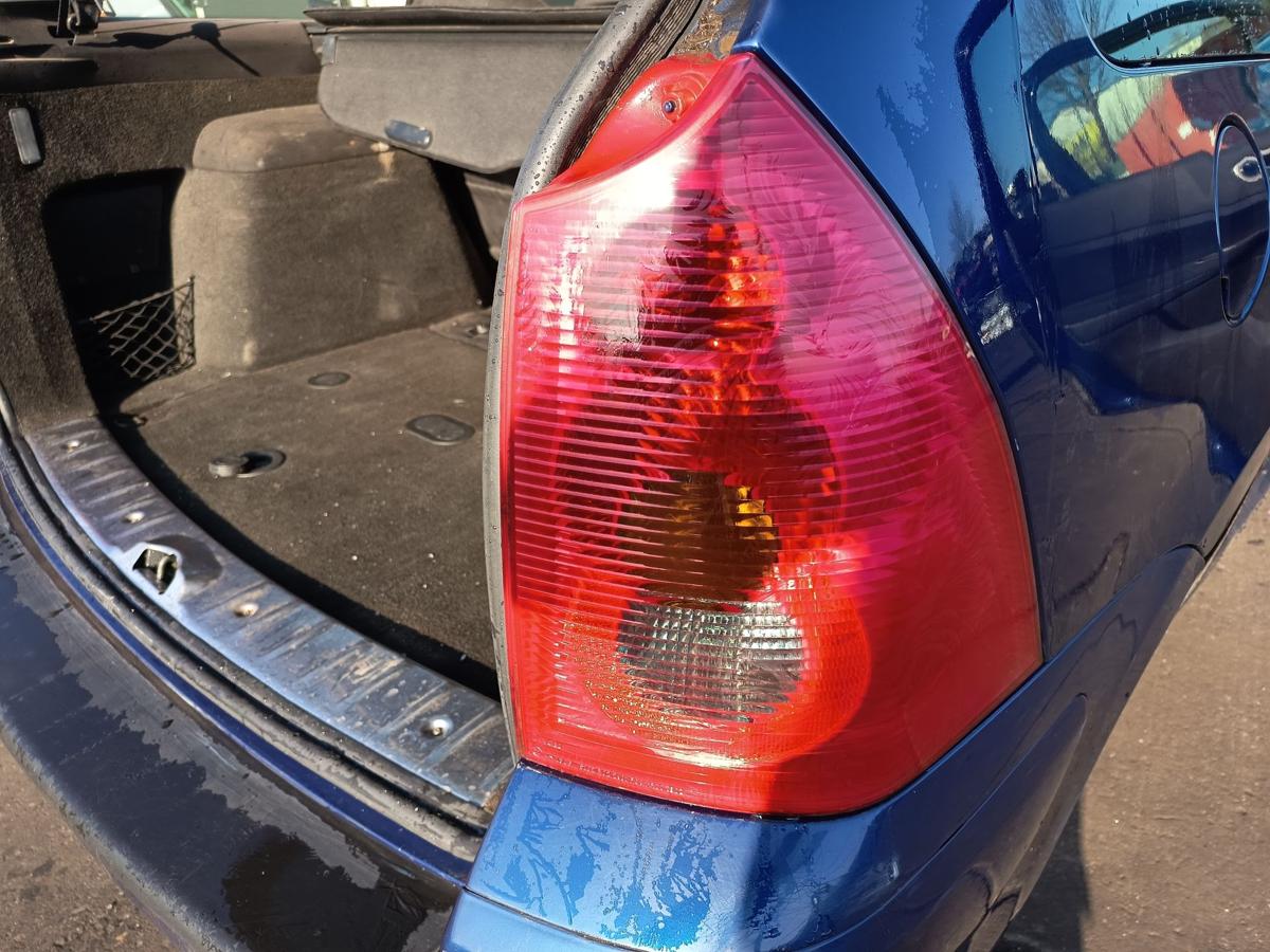 Peugeot 307 SW original R&uuml;ckleuchte rechts Heck/Schluss/Licht Bj 2004