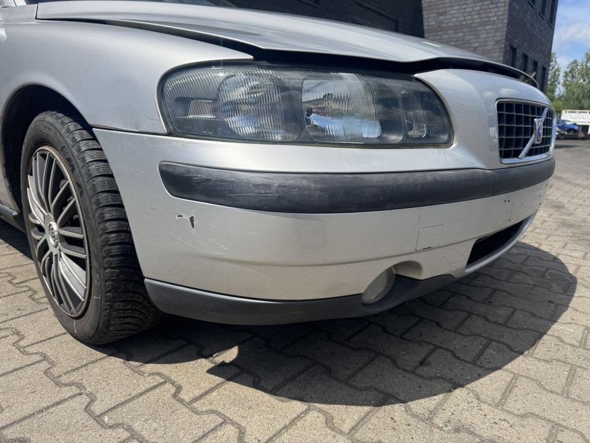Volvo S60 original Stossf&auml;nger Sto&szlig;stange vorn 426 silbermetallic mit Nebelscheinwerfern Bj.2002