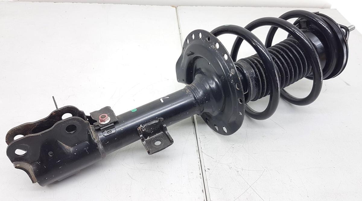 Mitsubishi Eclipse Cross Federbein vorn links Bj2023 54303W080P 2,4 72kw Allrad