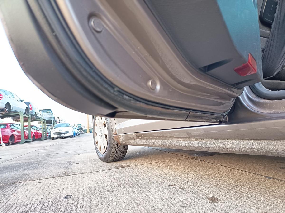 VW Golf Plus orig Tür hinten links Fahrerseite LA8X Kaschmirbraun Bj 2009