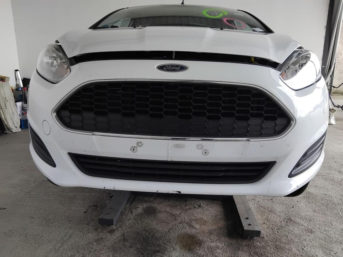 Ford Fiesta JA8 CCN 2013-2017 original Sto&szlig;stange Sto&szlig;f&auml;nger vorn frostwei&szlig;