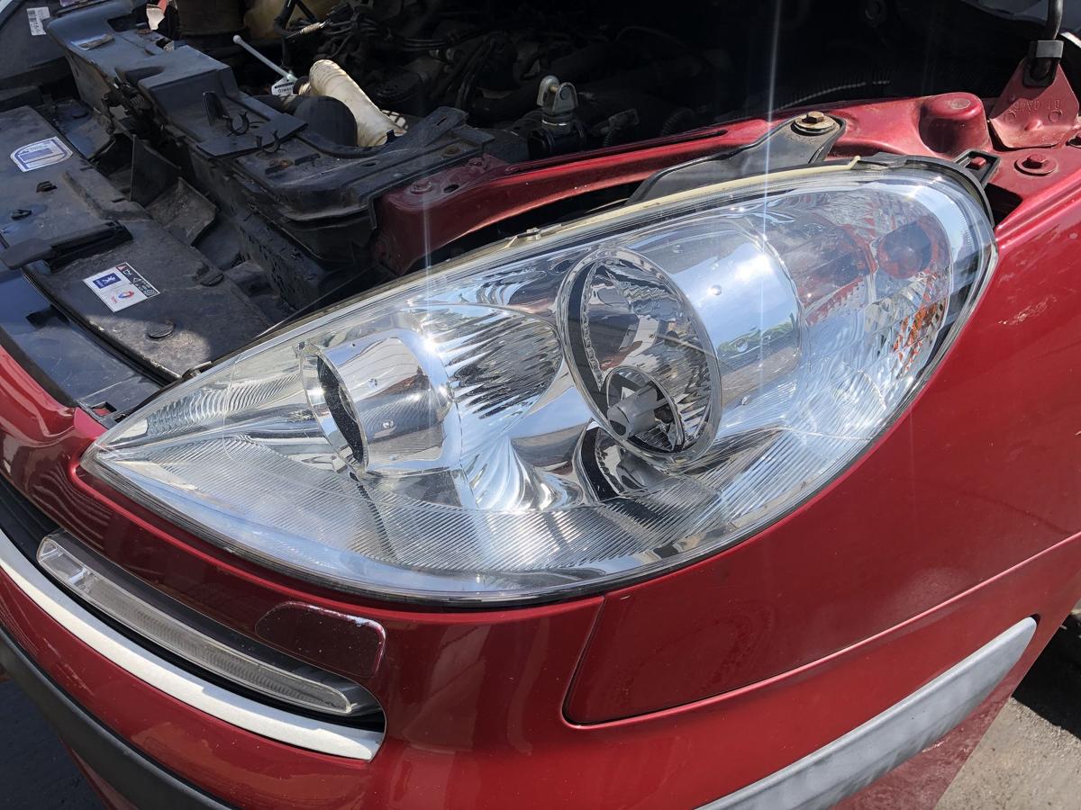 Peugeot 807 original Scheinwerfer links Halogen/Haupt/Licht/Front Bj 2004
