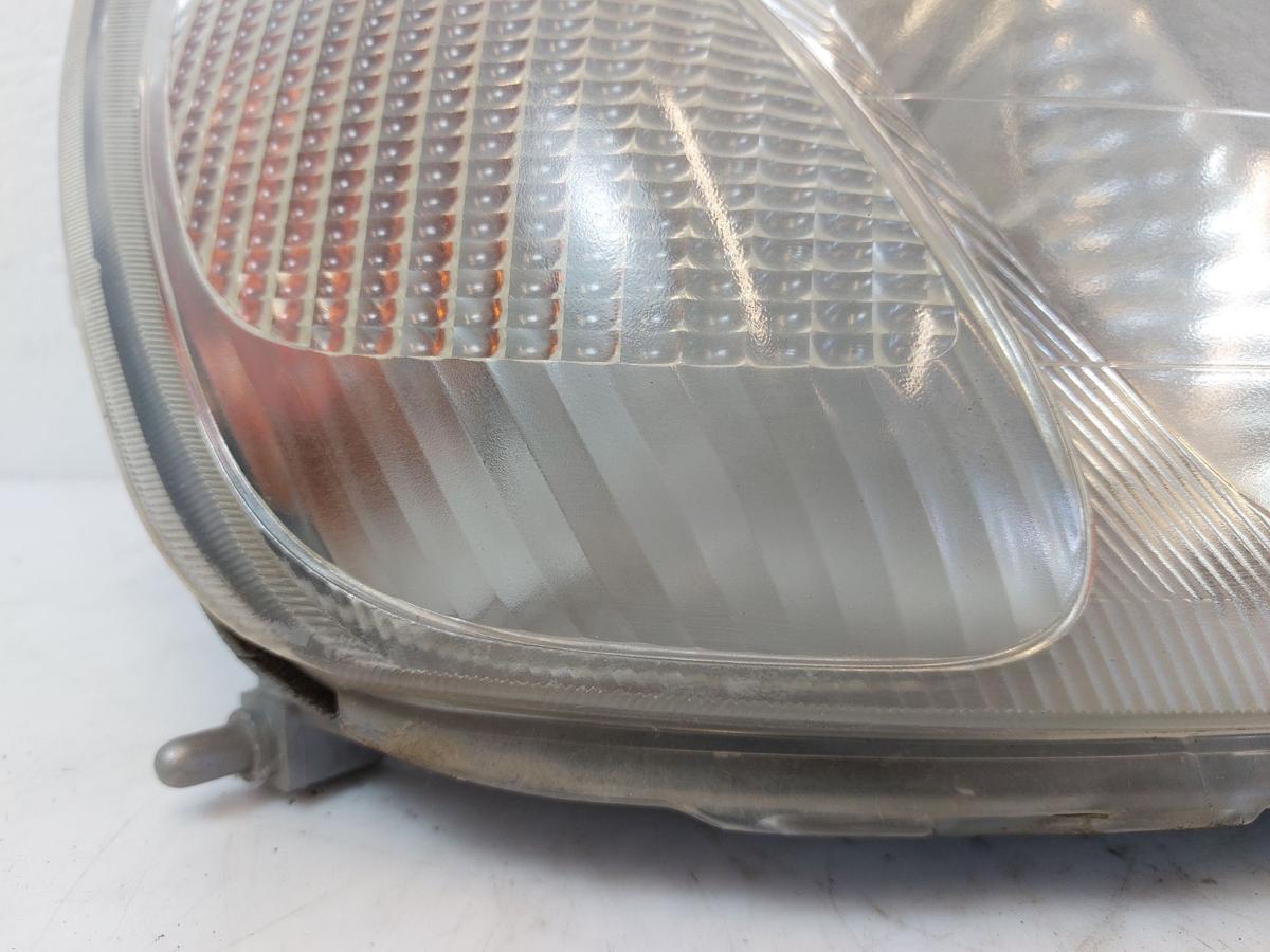 Toyota Yaris P1 Scheinwerfer vorn rechts Hauptscheinwerfer mit Trübung Lampe