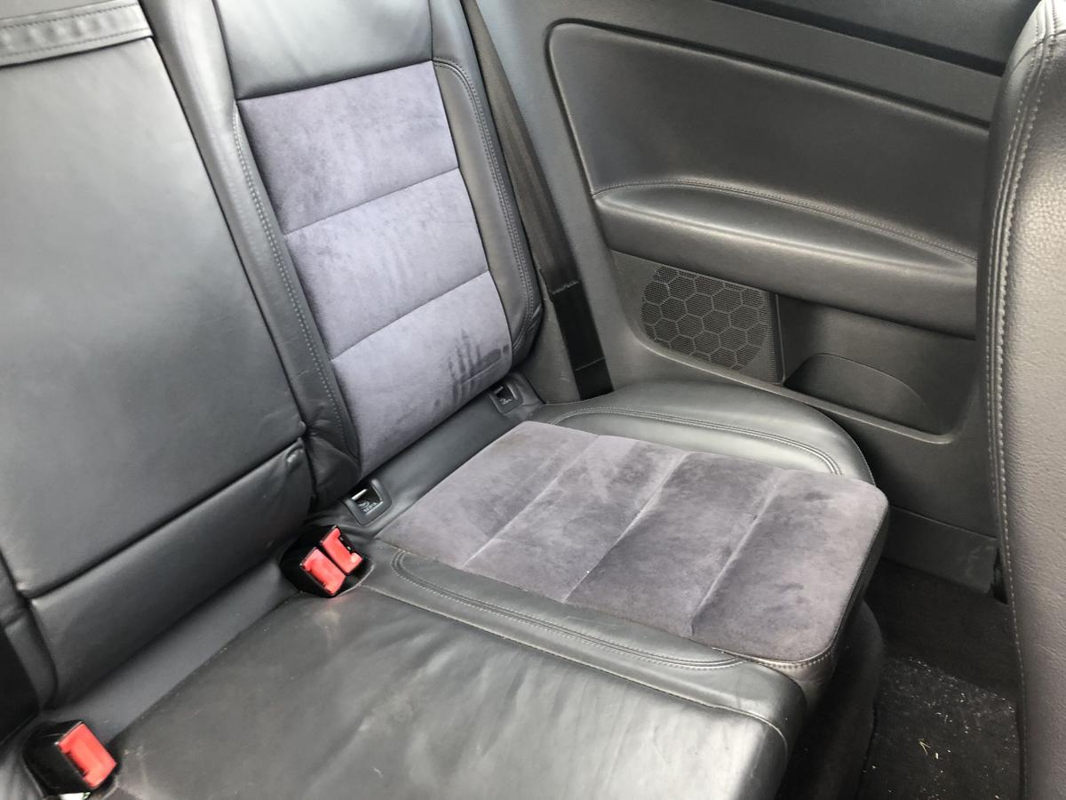 VW Golf 5 V 1K R&uuml;cksitzbank Sitzbank hinten R&uuml;ckbank Leder Alcantara 3 t&uuml;rer