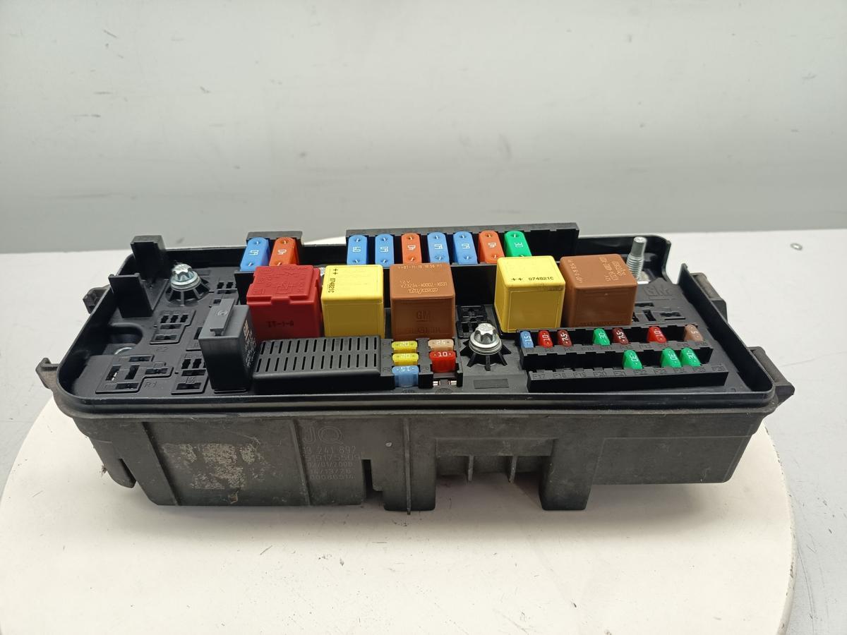 Opel Signum original Sicherungskasten Multfunktionsrelais entheiratet 13241892