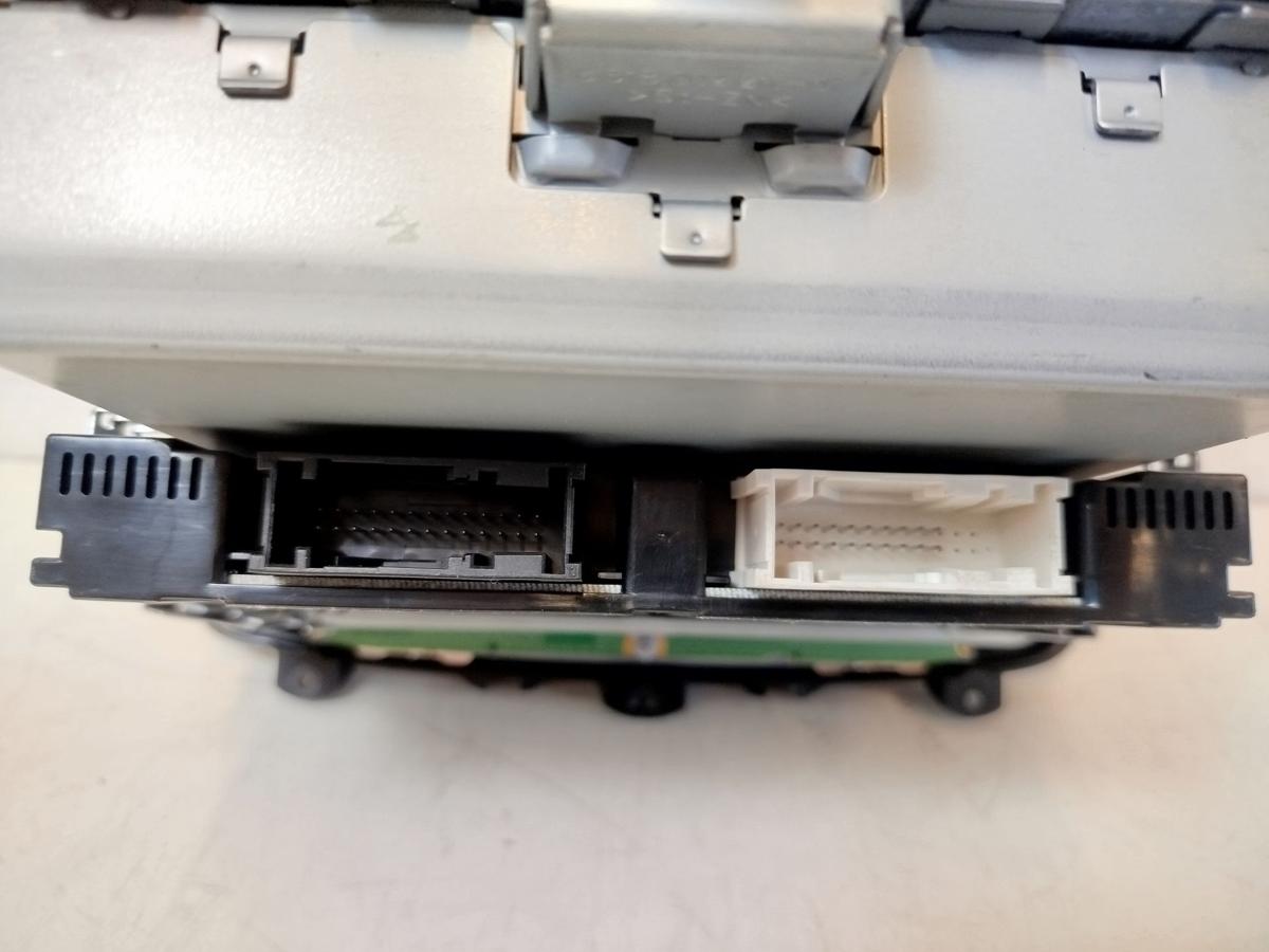 Ford Mondeo BA7 Kombi Radio CD Navigation mit Code BASTLER TEXT