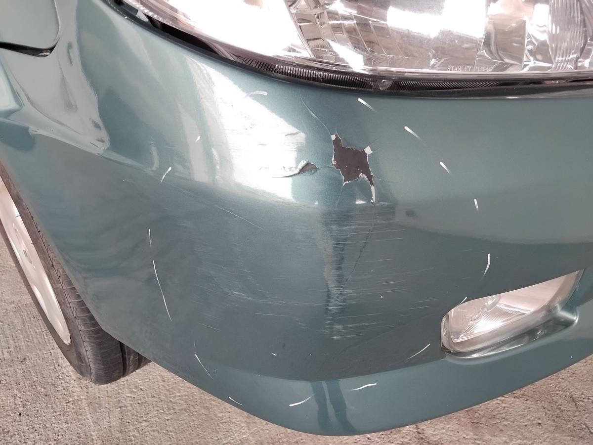 Mazda 323 F BJ orig Stossf&auml;nger Sto&szlig;stange vorn BJ2001 Facelift 23G orient green pearl