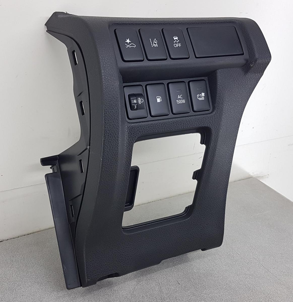 Mitsubishi Eclipse Cross Abdeckung Armaturenbrett links Bj23 8002C335ZZ Schalter